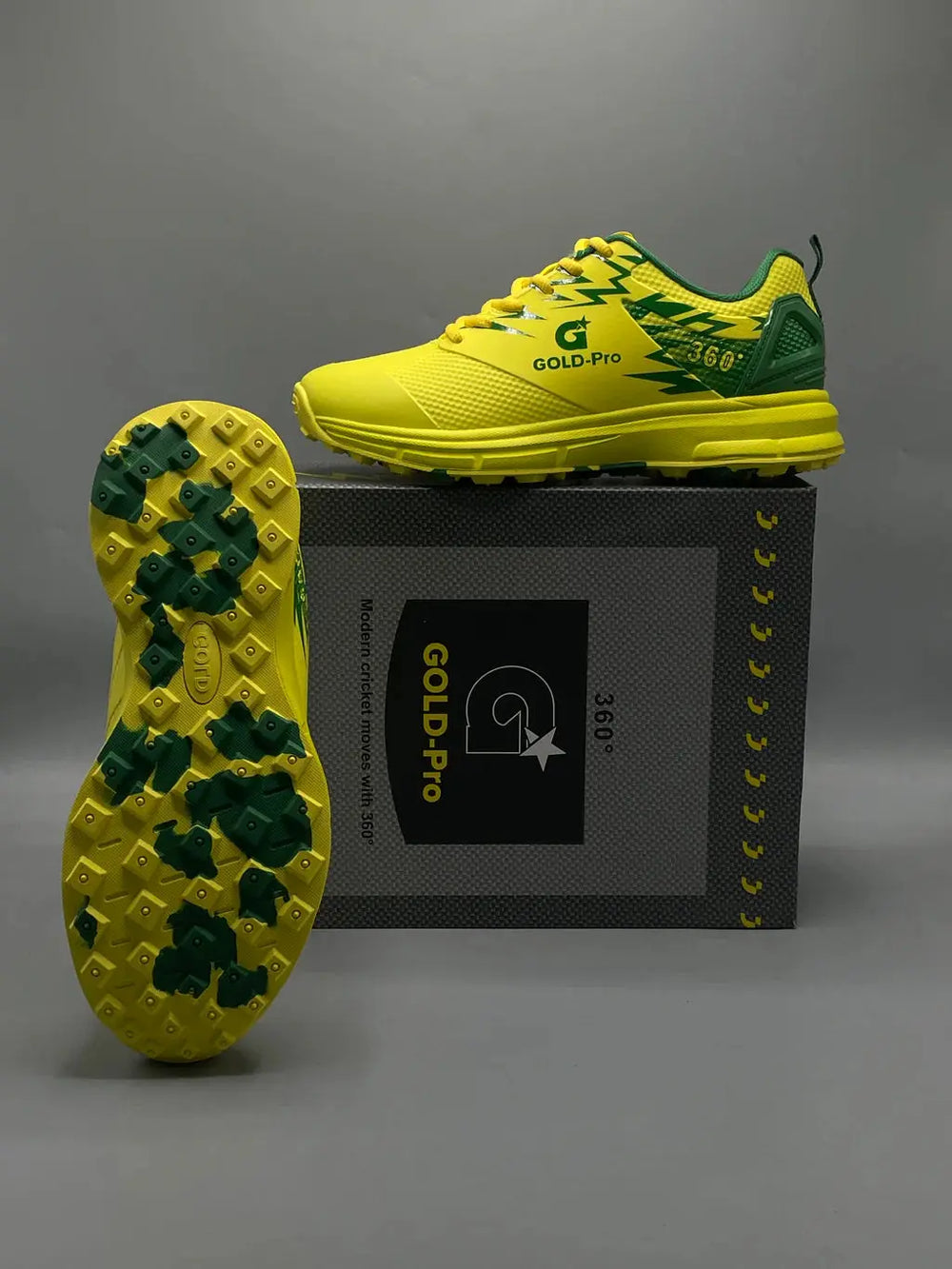 Gold Pro 360 sports shoes – Green color