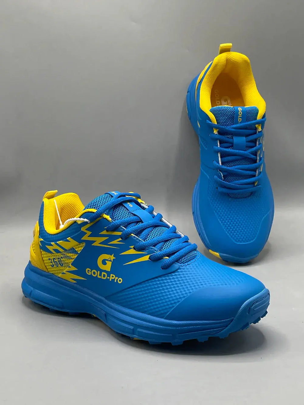 Gold Pro 360 all-terrain sports shoes with 360 grip sole